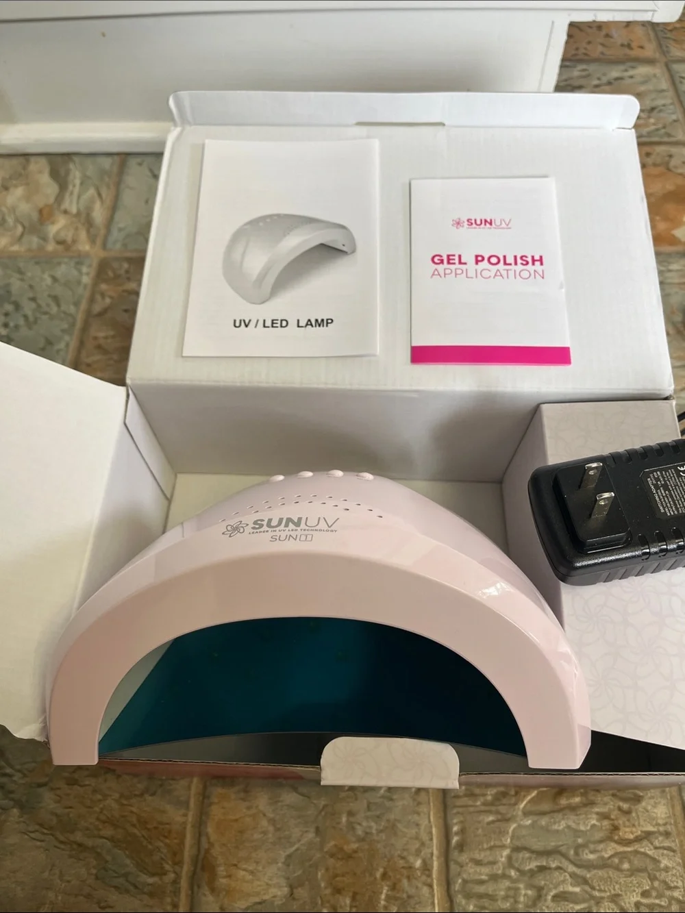 SUNONE Pink LED Nail Lamp with Dashing Diva Nail Kit